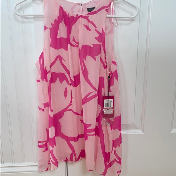 Vince Camuto Tops - Vince Camuto Pink Floral Sleeveless Top